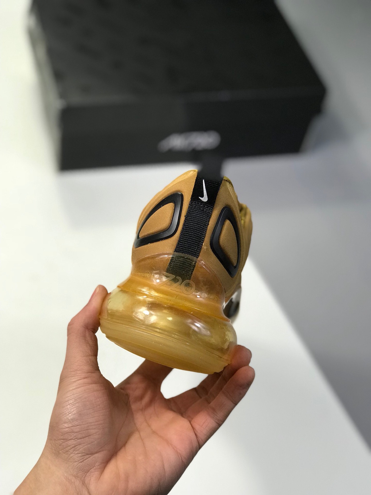 180纯原版 正确包装 耐克 Nike Air Max 720 天眼 气垫部分的全新升级  AO2924-400