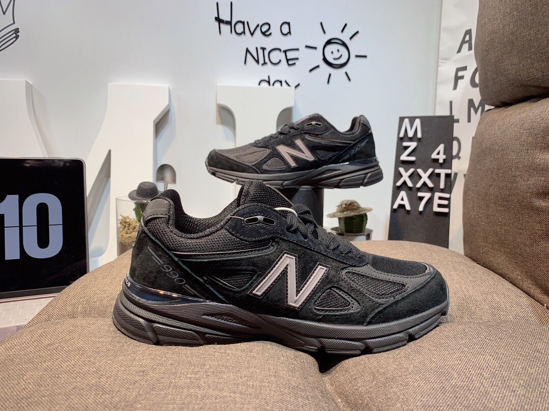 230 公司级半码  New Balance 新百伦 NB990v4