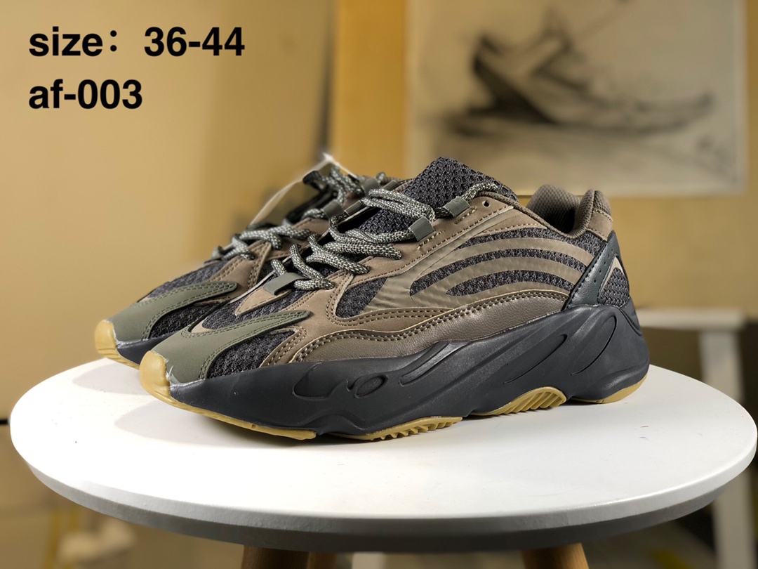 Yeezy 700 v2 ”Static” EF2829   货号，EF2829