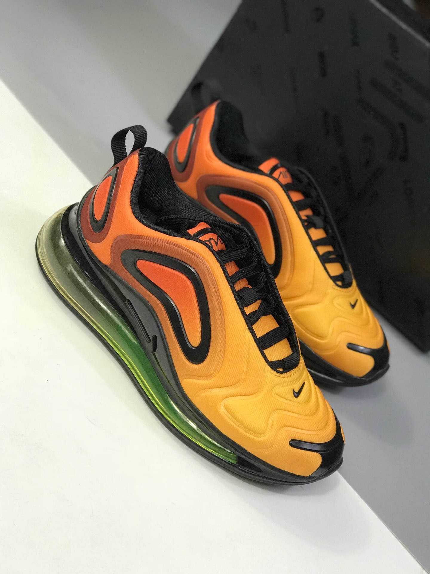 180目前最顶级720 司级小潘底 耐克 Nike Air Max 720 天眼 气垫部分的全新升级 采用全掌一体式设计