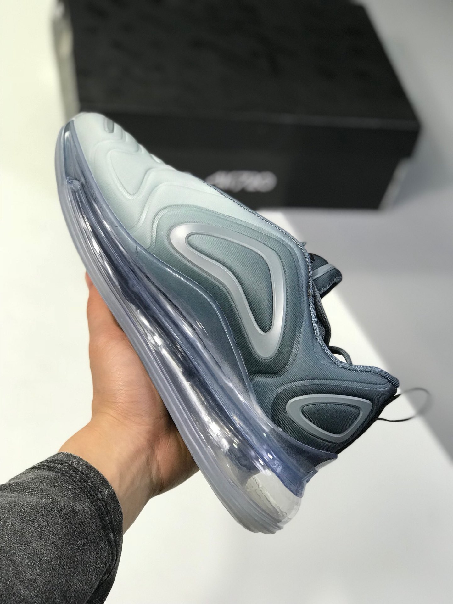 180目前最顶级720 司级小潘底 耐克 Nike Air Max 720 天眼 气垫部分的全新升级 采用全掌一体式设计
