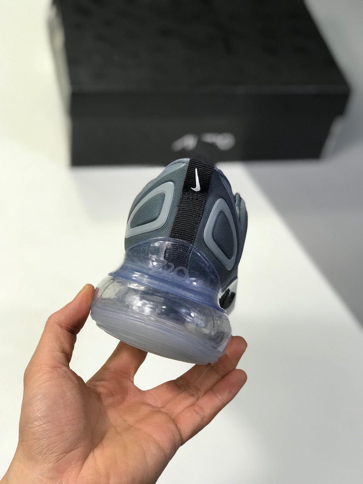 180目前最顶级720 司级小潘底 耐克 Nike Air Max 720 天眼 气垫部分的全新升级 采用全掌一体式设计