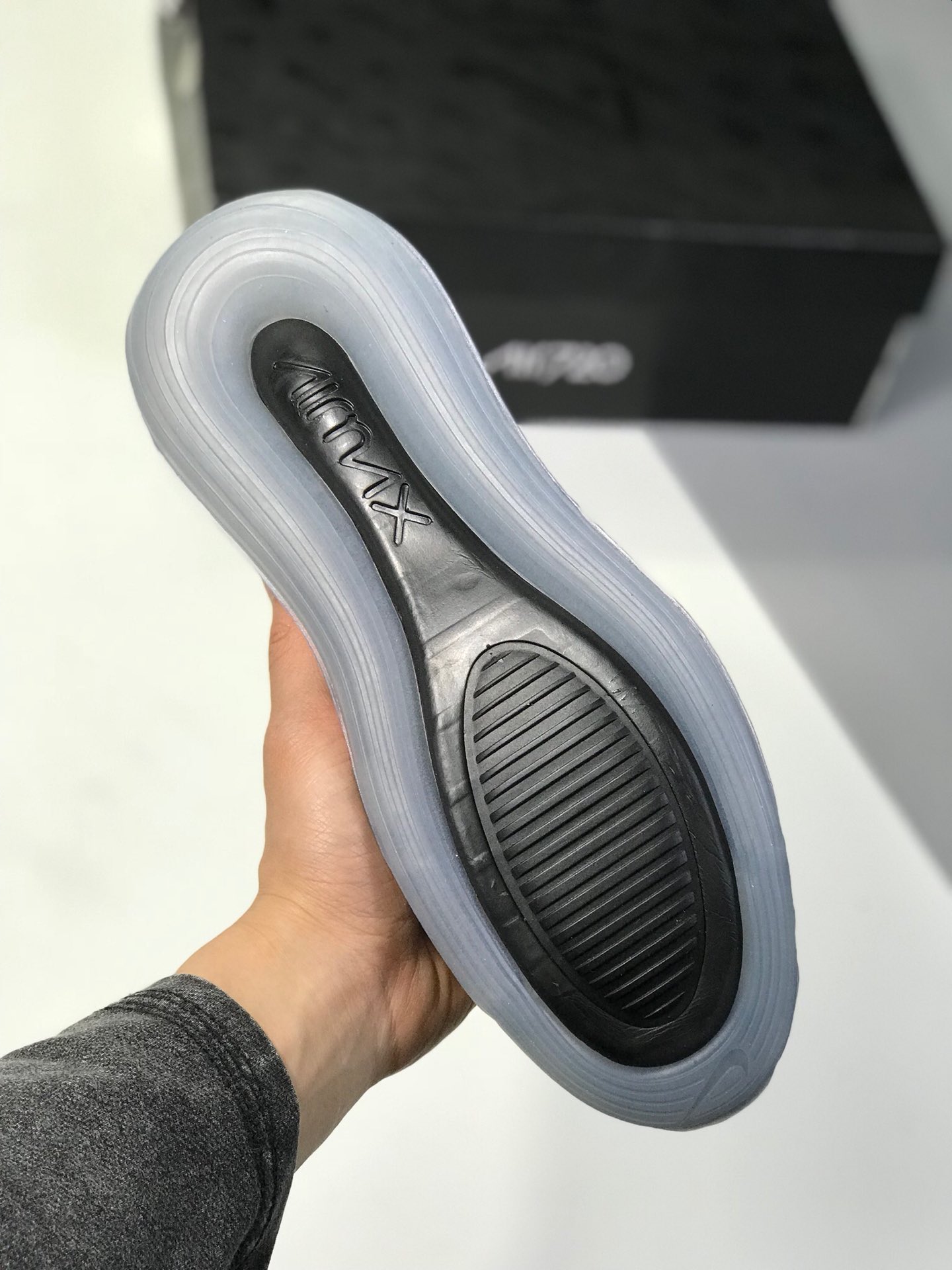 180目前最顶级720 司级小潘底 耐克 Nike Air Max 720 天眼 气垫部分的全新升级 采用全掌一体式设计