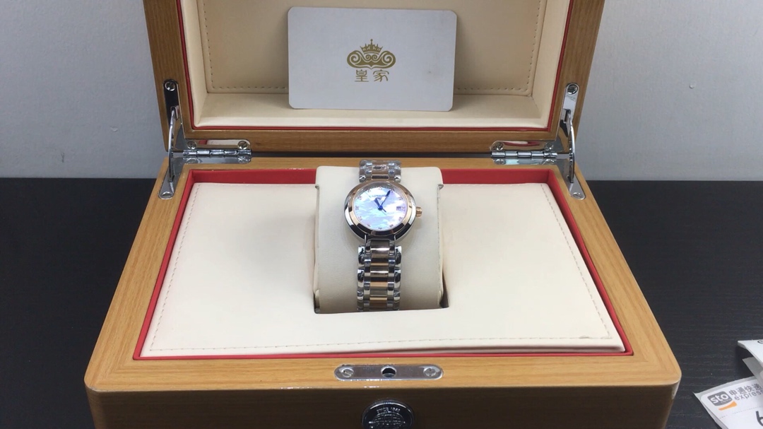 Longines 皇家 浪琴心月女款腕表视频欣赏