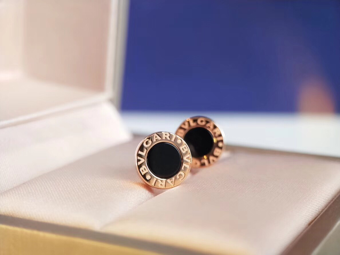 Bvlgari BV黑白天然石宝格丽耳钉 最新版工艺 电镀升级 从品牌的罗马根源文化与 的优雅结合