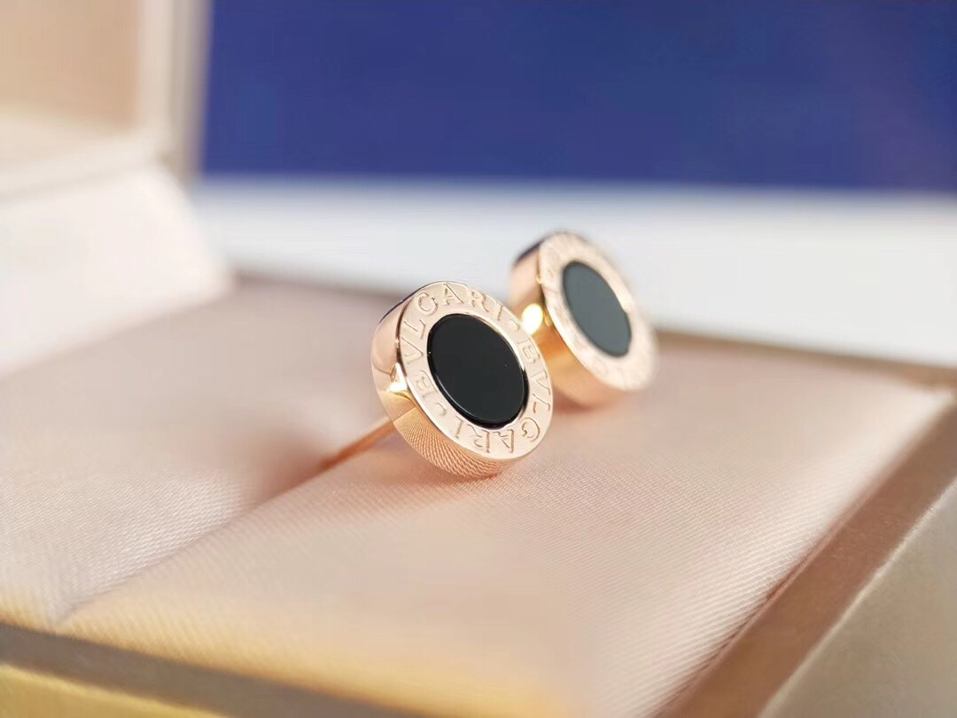 Bvlgari BV黑白天然石宝格丽耳钉 最新版工艺 电镀升级 从品牌的罗马根源文化与 的优雅结合