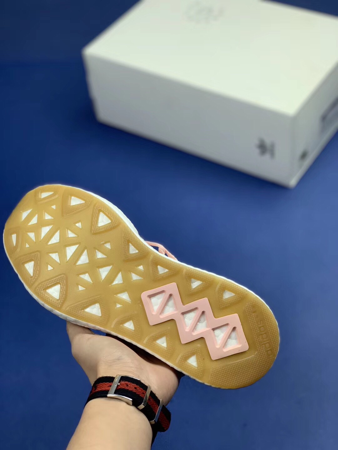 130 真爆 Adidas x Naked Arkyn Boost 鱼鳞爆米花大底