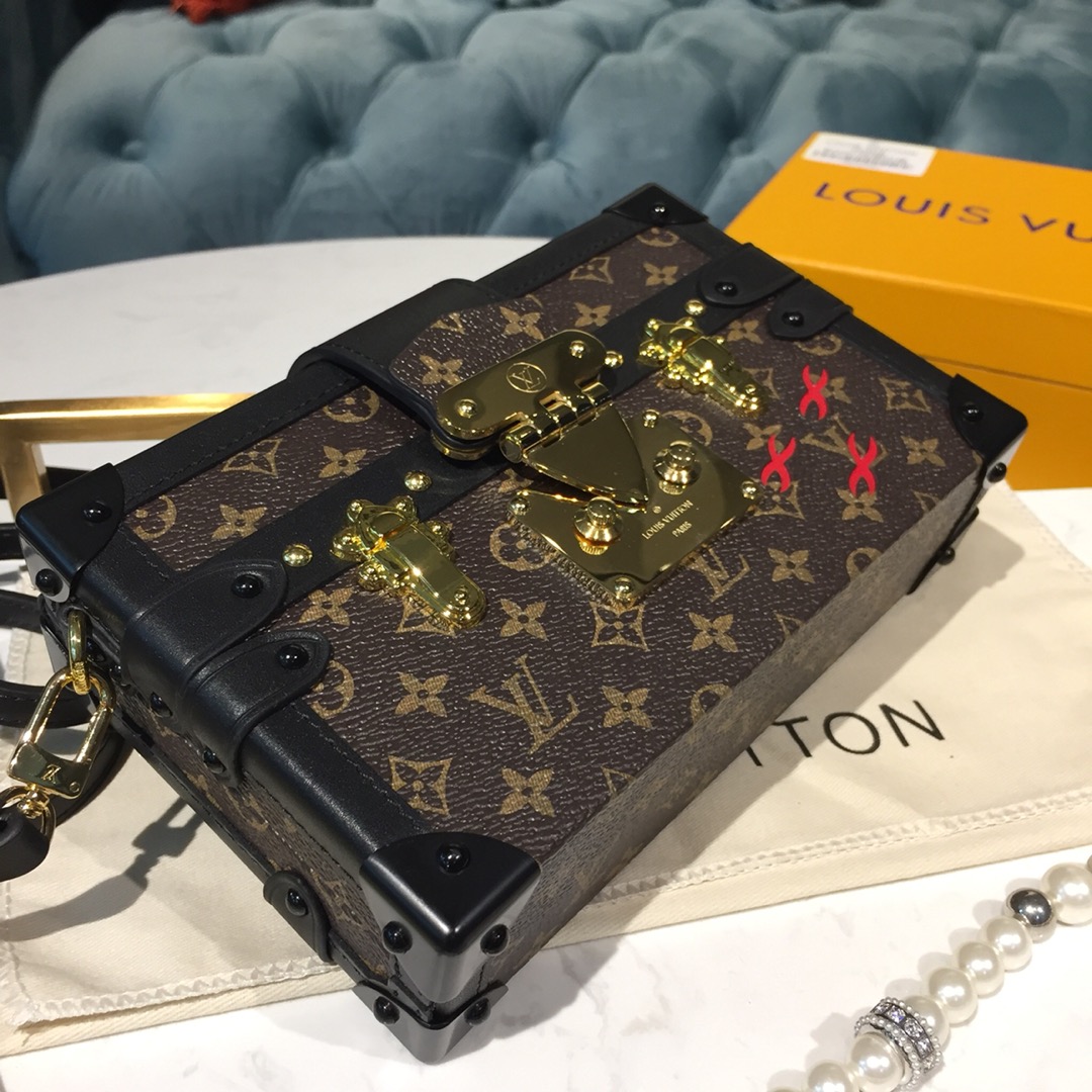 Louis Vuitton LV Petite Malle Handbags Crossbody & Shoulder Bags Fake AAA+
 Gold White Printing Steel Buckle Monogram Canvas Calfskin Cowhide Sheepskin M44199