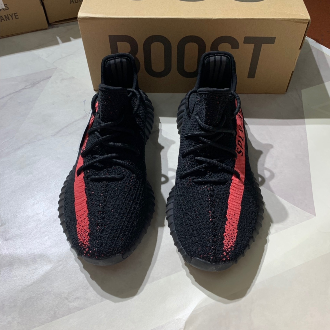 原厂巴斯夫真爆Adidas Yeezy Boost 350 V2 椰子 
Size：36 36.5 37 38 38.5 39 40 40.5 41 42 42.5 43 44 44.5 45