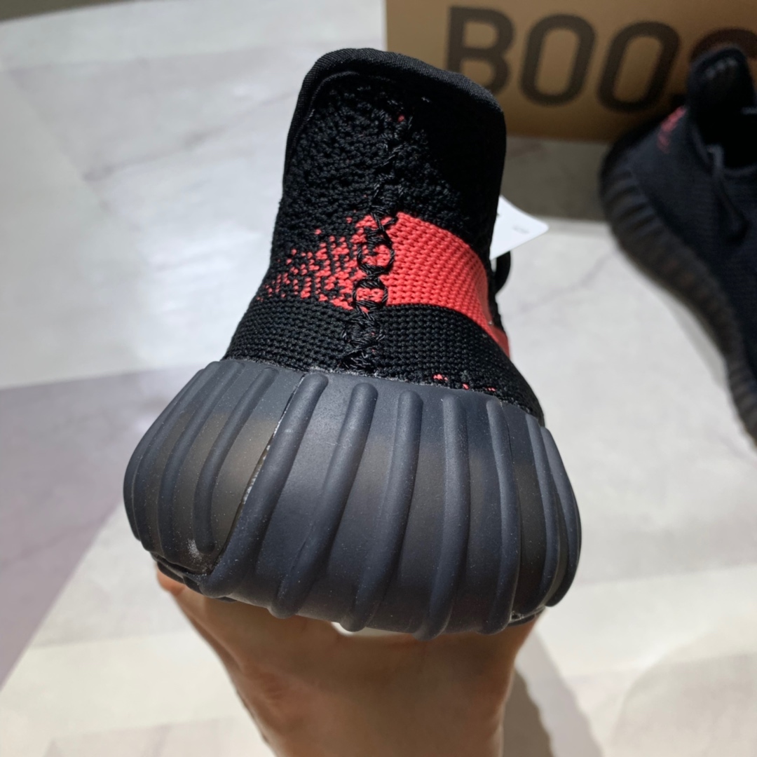 原厂巴斯夫真爆Adidas Yeezy Boost 350 V2 椰子 
Size：36 36.5 37 38 38.5 39 40 40.5 41 42 42.5 43 44 44.5 45