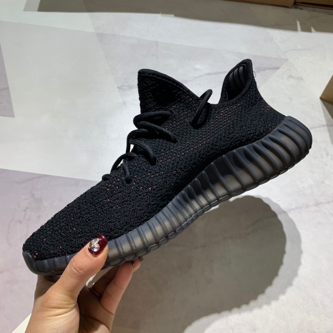 原厂巴斯夫真爆Adidas Yeezy Boost 350 V2 椰子 
Size：36 36.5 37 38 38.5 39 40 40.5 41 42 42.5 43 44 44.5 45