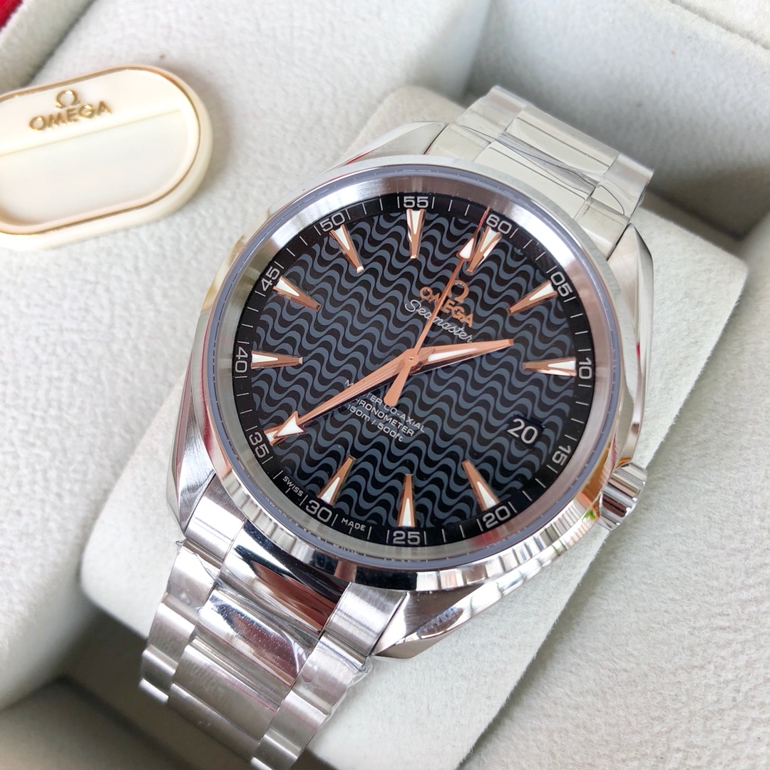 欧米茄海马系列黄金队长手表