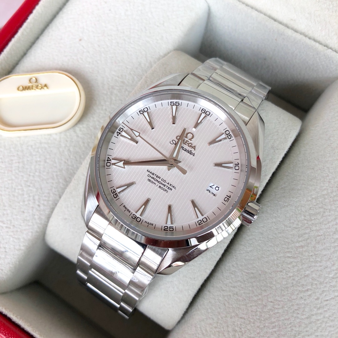 欧米茄海马系列黄金队长手表