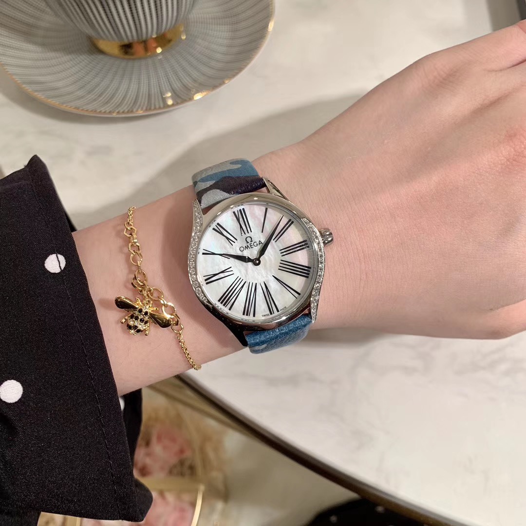 Omega 欧米茄-OMEGA 将华丽与 融合 创造出惊艳巨作 大罗马时代 尺寸36mm 该款腕表备受女性喜爱