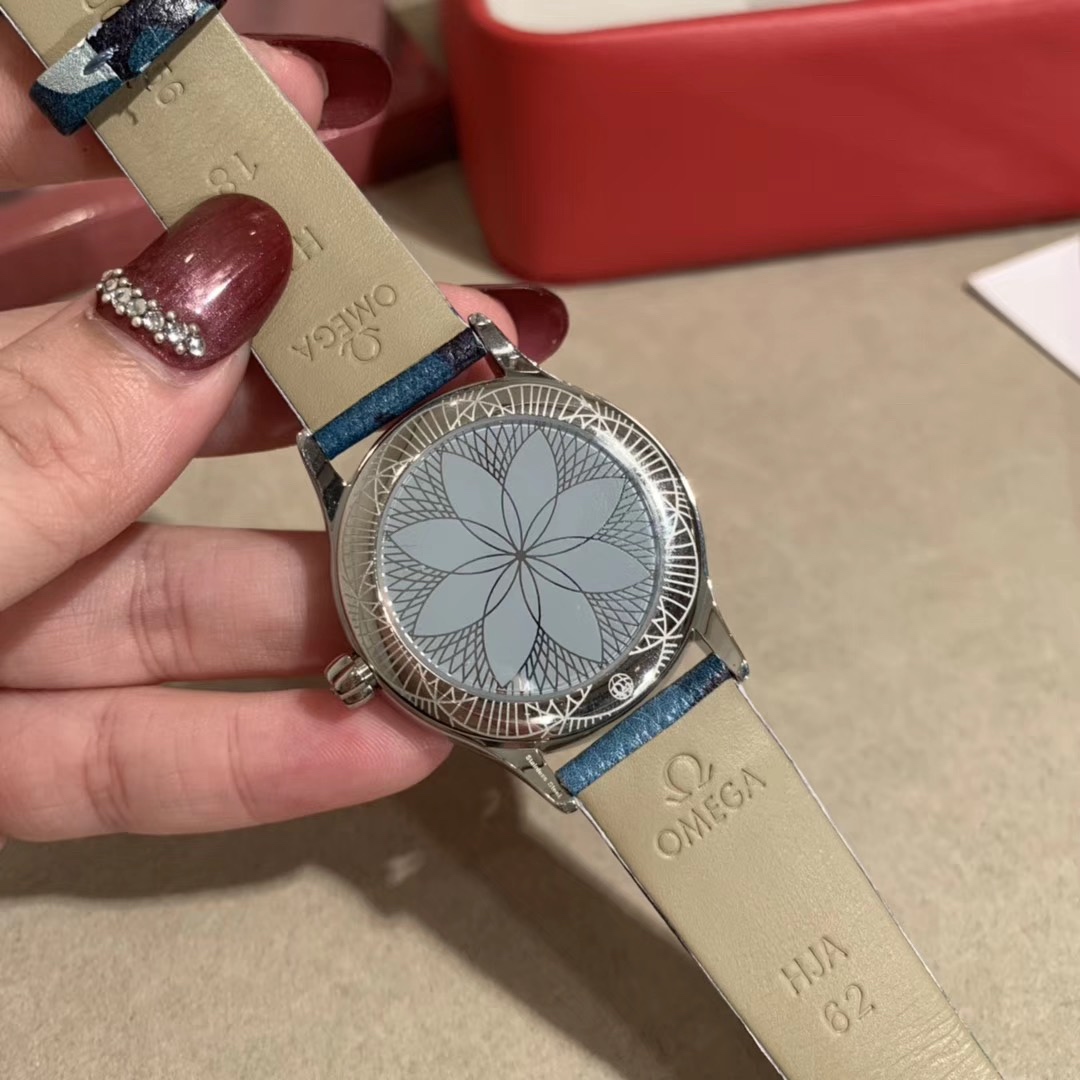 Omega 欧米茄-OMEGA 将华丽与 融合 创造出惊艳巨作 大罗马时代 尺寸36mm 该款腕表备受女性喜爱