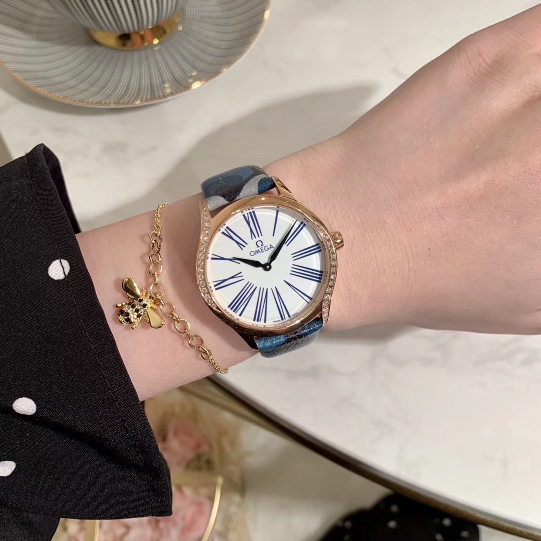 Omega 欧米茄-OMEGA 将华丽与 融合 创造出惊艳巨作 大罗马时代 尺寸36mm 该款腕表备受女性喜爱