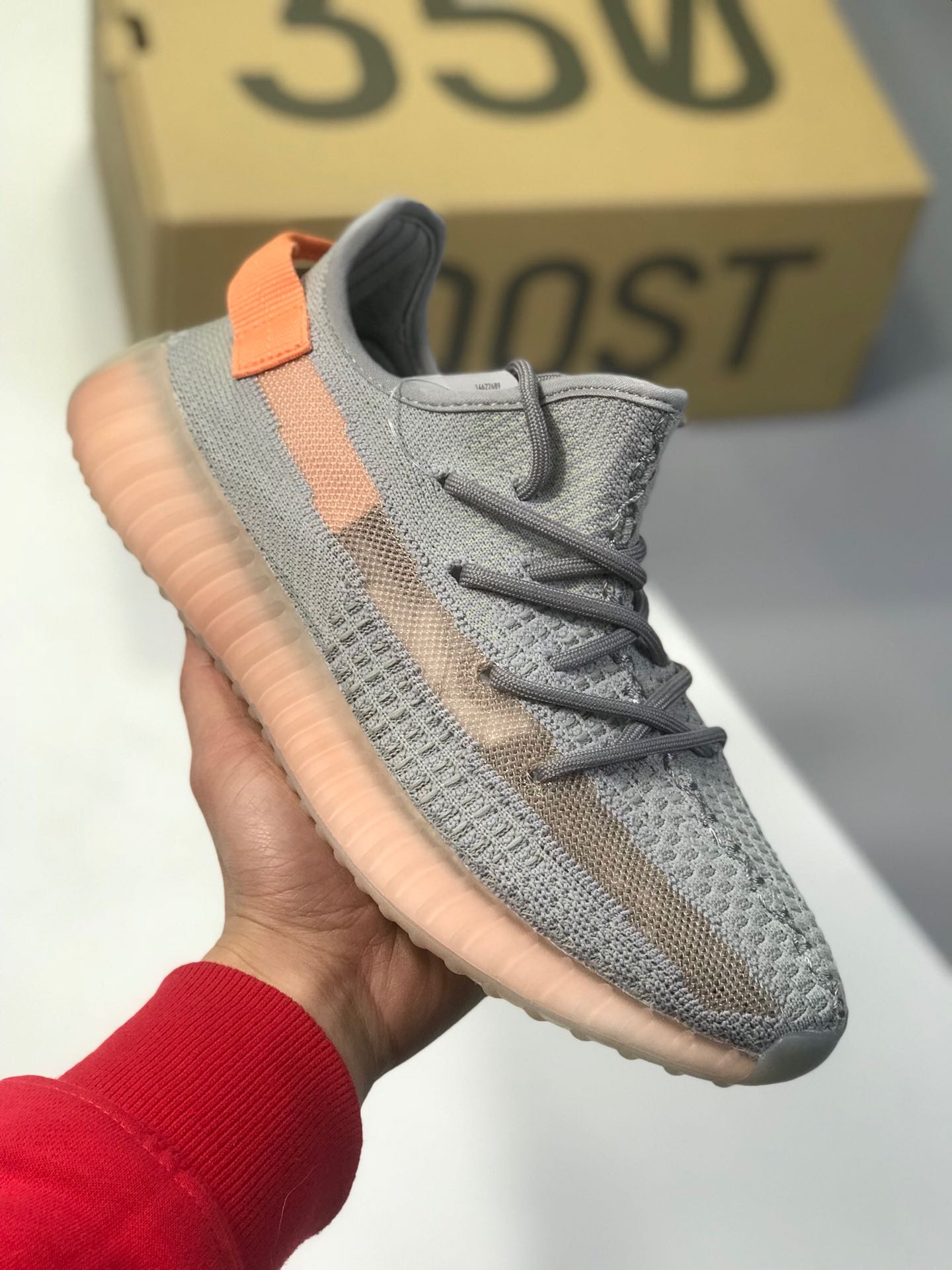 170。原价：200性价比巴斯夫 Adidas 阿迪达斯 Yeezy Boost 350V2 椰子 EG7492 欧洲限定配色