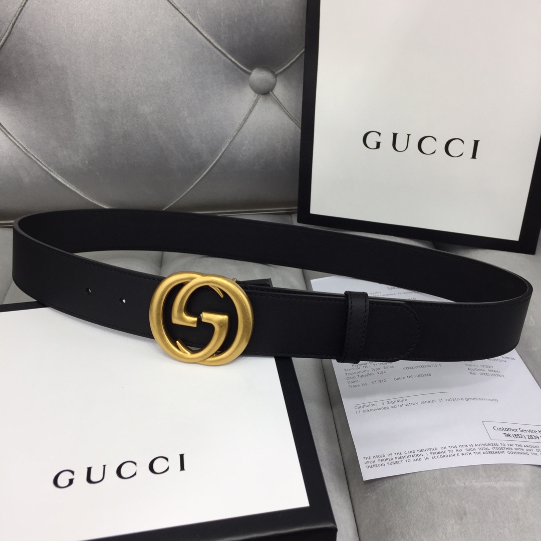 原单 ：配送专柜全套礼盒包装🎁。 GUCCI 经典原单配以标志双 G 带扣。宽度:3⃣️.8⃣️mm手感柔软，修长真皮腰带采用GUCCI原厂小牛皮精致而成。 品质保证 无忧售后