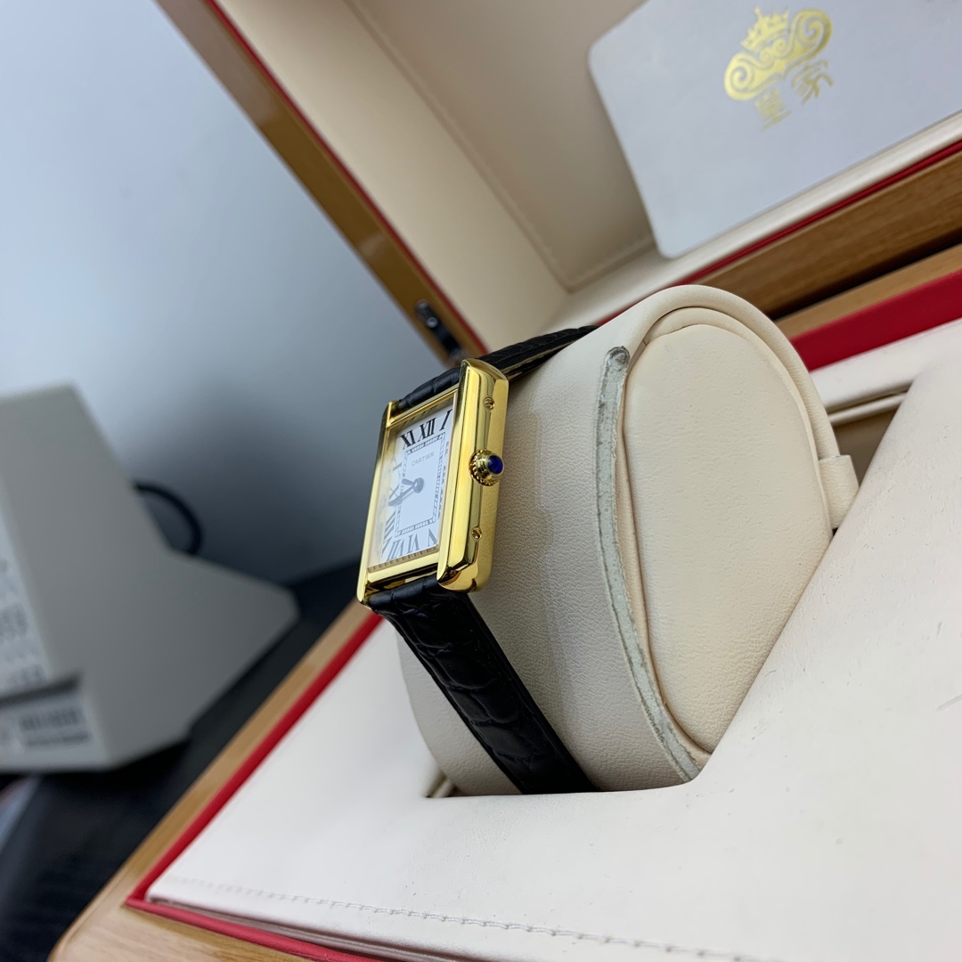 Cartier 皇家 卡地亚坦克女款腕表