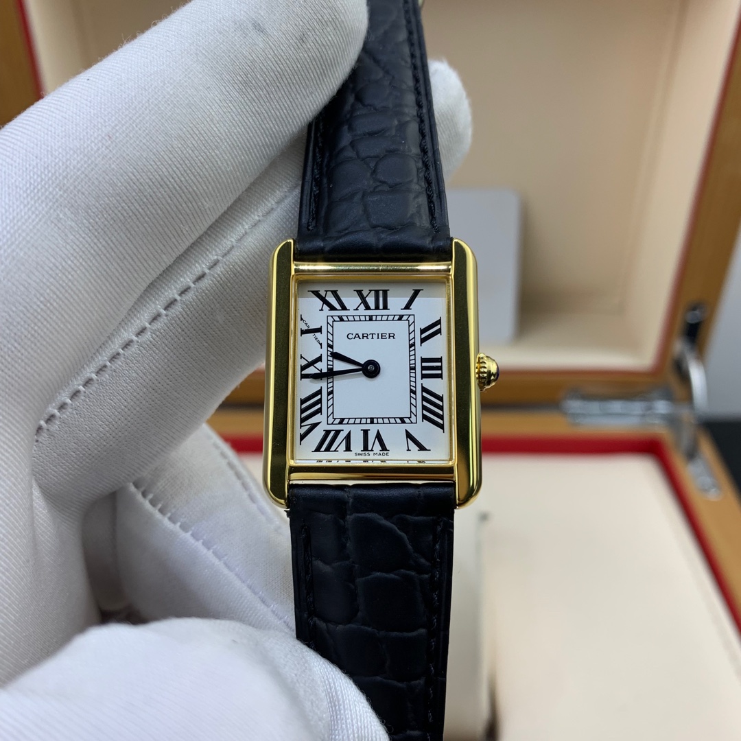 Cartier 皇家 卡地亚坦克女款腕表