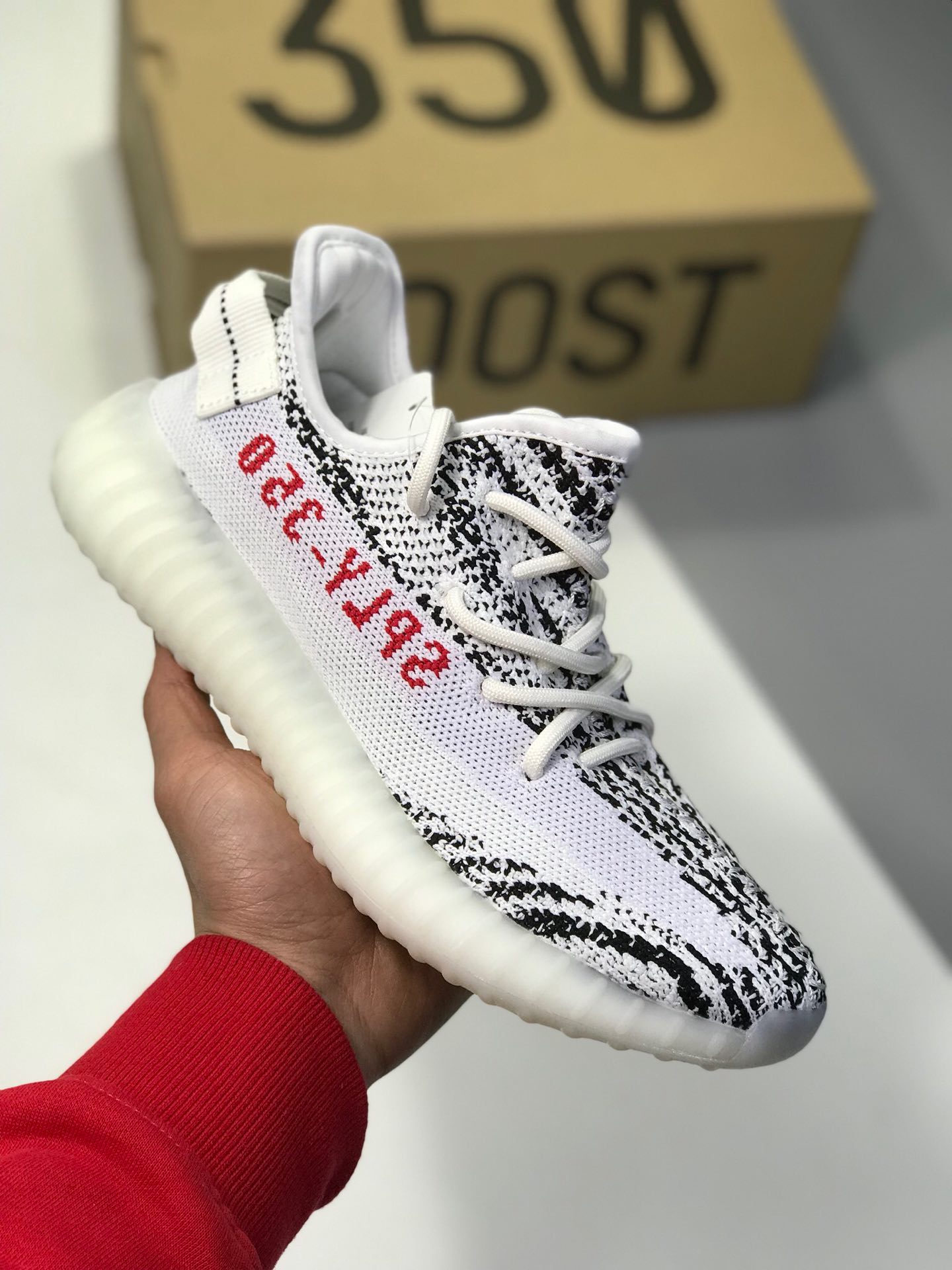 260最佳性价比OG纯原 小几率过验 大几率无法鉴定Adidas YEEZY 350 V2 白斑马官方发售配色 CP9654