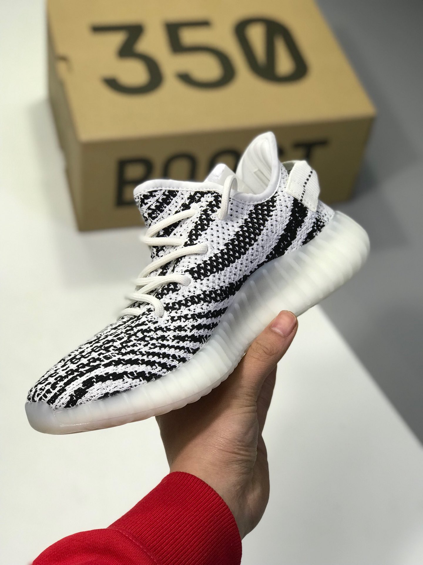 260最佳性价比OG纯原 小几率过验 大几率无法鉴定Adidas YEEZY 350 V2 白斑马官方发售配色 CP9654