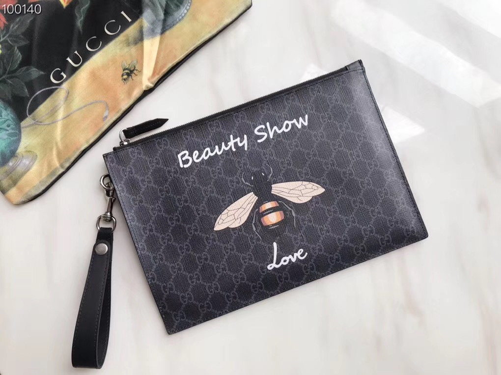 🔺GUCCI top-quality original item, real photos, high-grade artificial canvas wallet with bee print decoration - inspired by the brand's iconic design from the 1970s. Model 473904 in black PVC/bee, size 30.5x21x1.5cm. Price: 32704. image 1