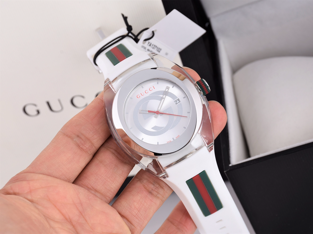 Gucci SYNC情侣款透明款石英表