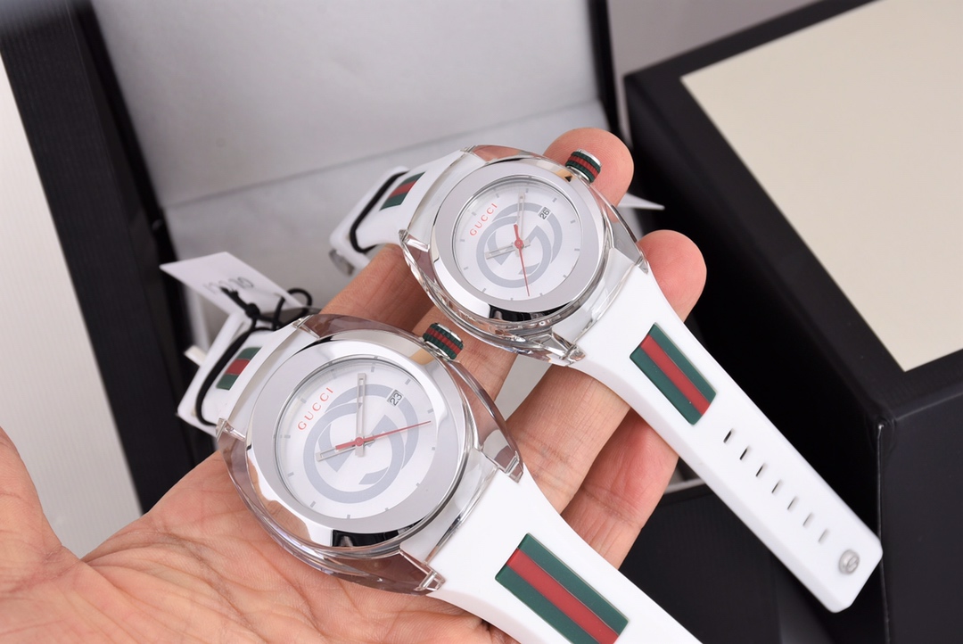 Gucci SYNC情侣款透明款石英表