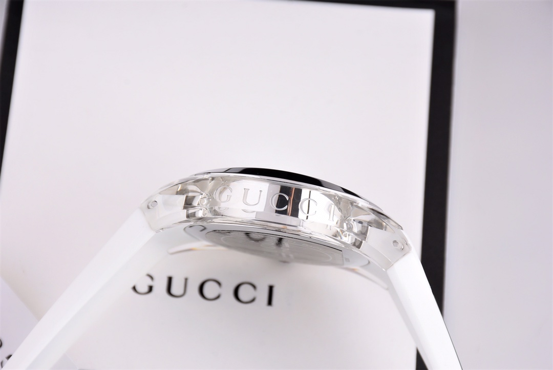 Gucci SYNC情侣款透明款石英表