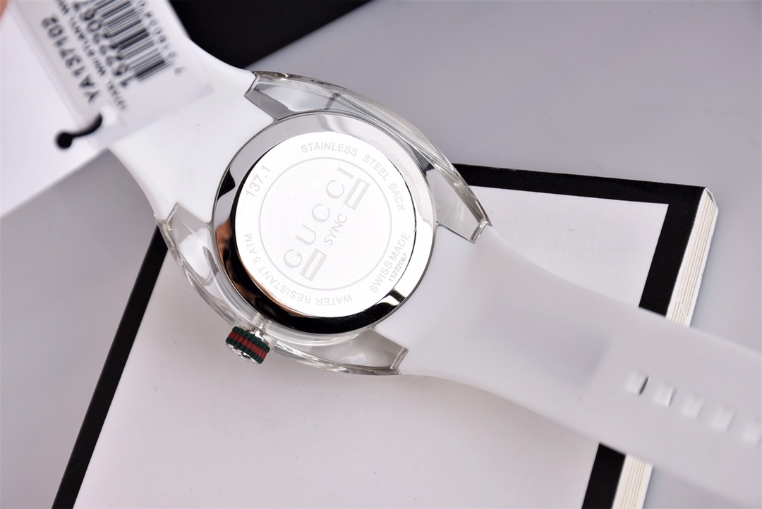 Gucci SYNC情侣款透明款石英表