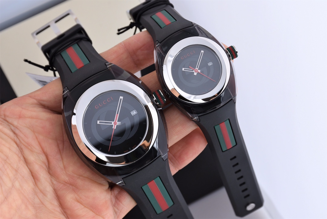 Gucci SYNC情侣款透明款石英表