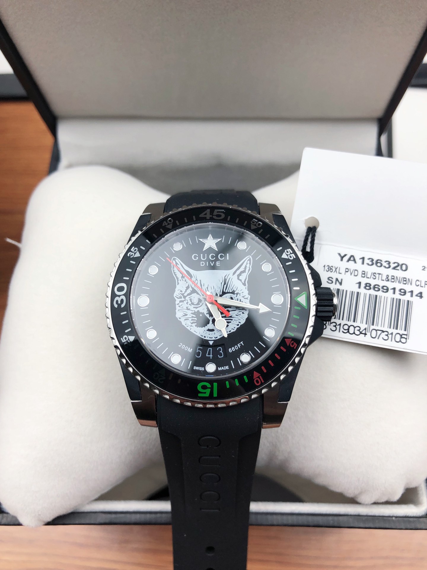 Gucchi 1680 Diving Watch: Stainless Steel, Tiger Head Pattern, Fluorescent Timescale - 图片 5