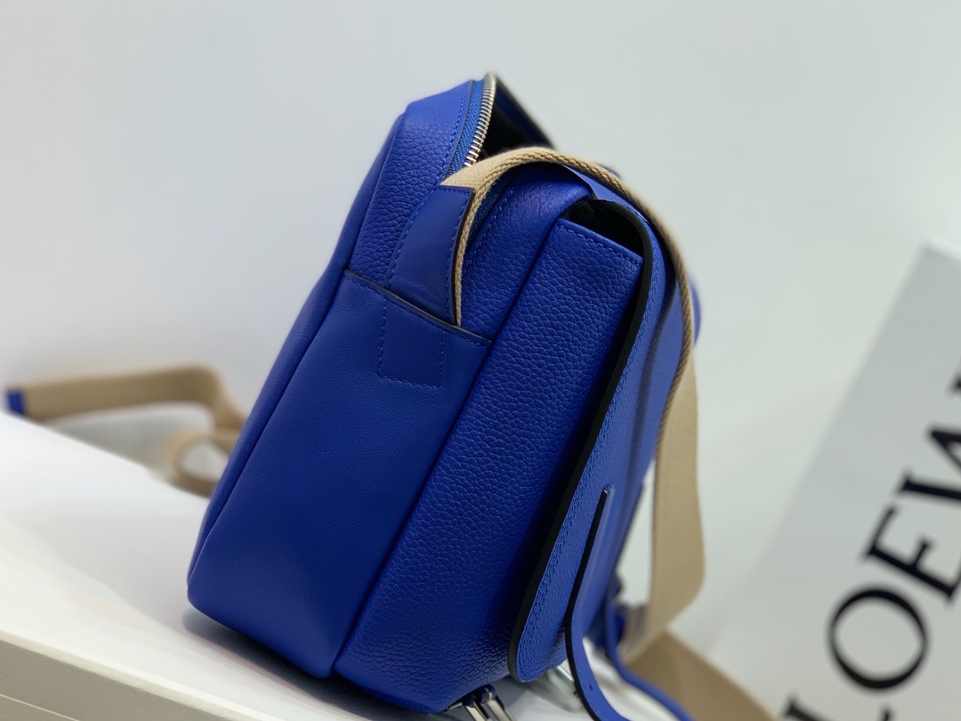 LOEWE罗意威 Military Messenger最新版信使包 0339蓝色