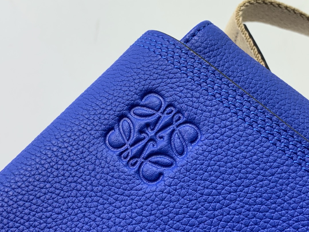 LOEWE罗意威 Military Messenger最新版信使包 0339蓝色