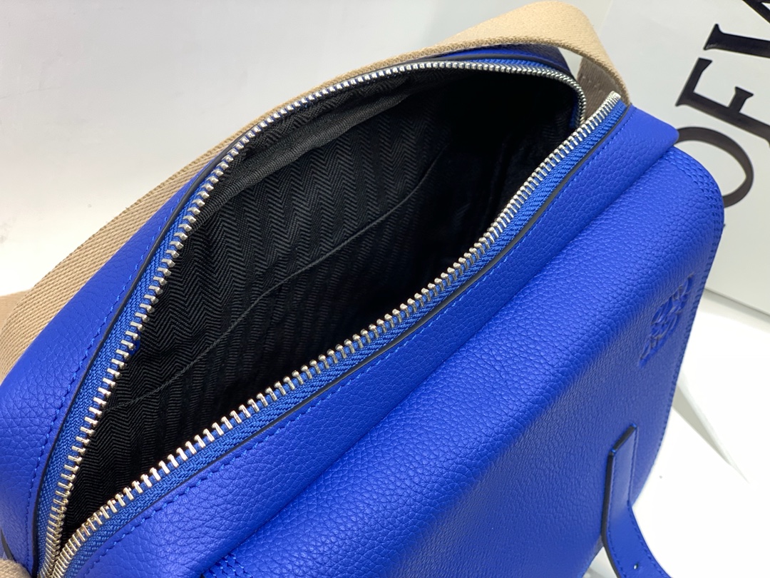 LOEWE罗意威 Military Messenger最新版信使包 0339蓝色