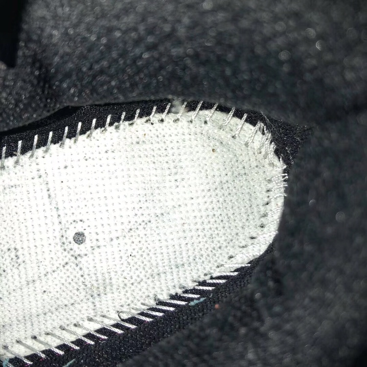 150 支持放店 本地取 <br />公司级真标半码真气垫头层材料 Nike Air Max90 Essential 原盒原标 平台代购指定版本 男鞋透气网面 气垫跑鞋。<br />40 40.5 41 42 42.5 43 44 44.5 45