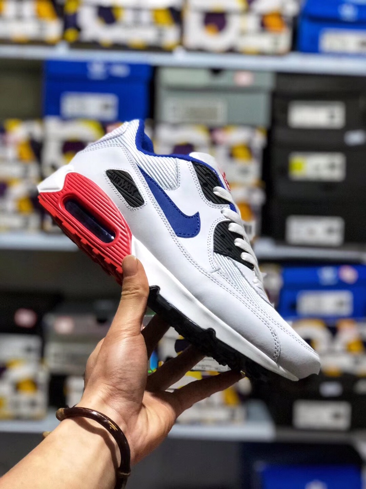 150  支持放店 本地取 <br />公司级真标半码真气垫头层材料 Nike Air Max90 Essential 原盒原标 平台代购指定版本 男鞋透气网面 气垫跑鞋。<br />40 40.5 41 42 42.5 43 44 44.5 45