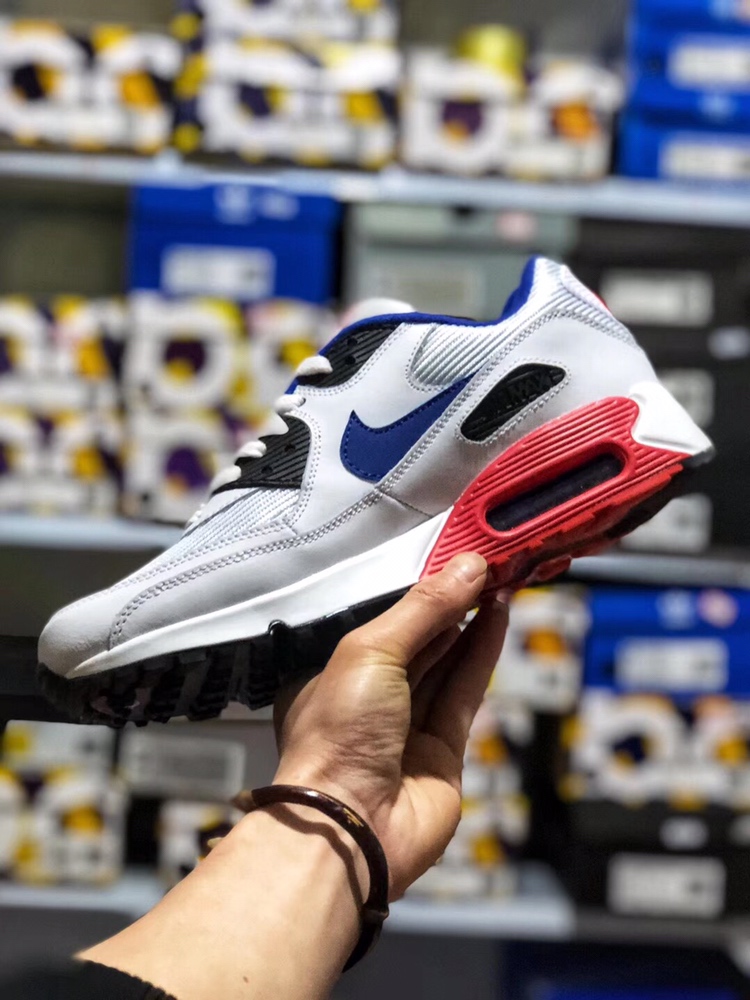 150  支持放店 本地取 <br />公司级真标半码真气垫头层材料 Nike Air Max90 Essential 原盒原标 平台代购指定版本 男鞋透气网面 气垫跑鞋。<br />40 40.5 41 42 42.5 43 44 44.5 45