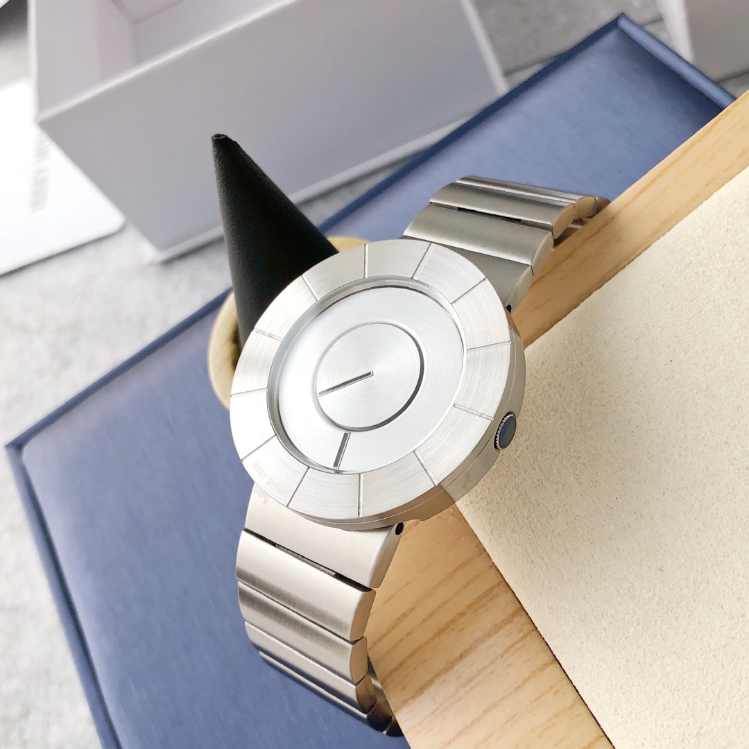Часы Issey Miyake