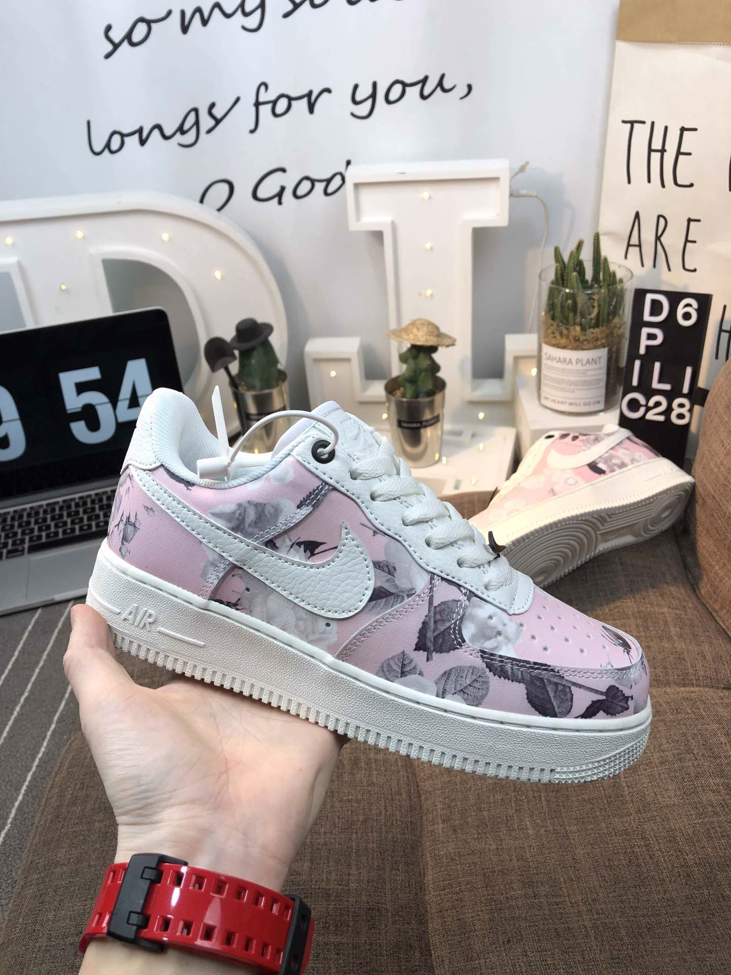120  公司级 Nike Air Force 1 AF1 白灰花卉女子低帮空军一号板鞋 36 36.5 37.5 38 38.5 39 40
