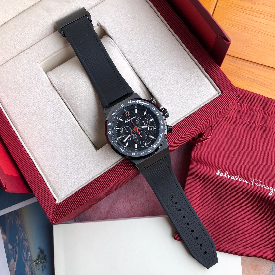 菲拉格慕F80旗舰系列石英计时码表，两色男款 男表！表径43mm