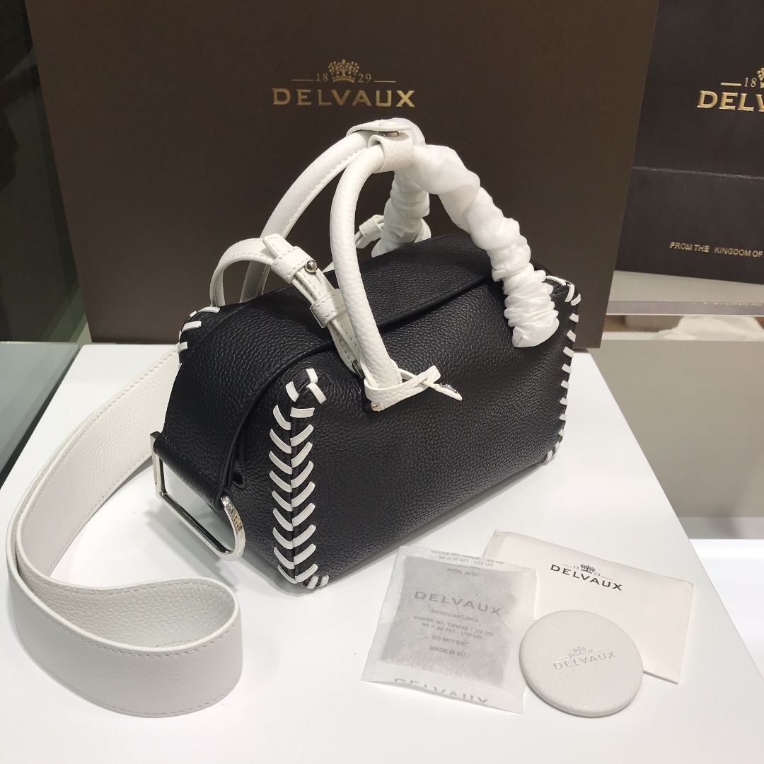 [Delvaux Women