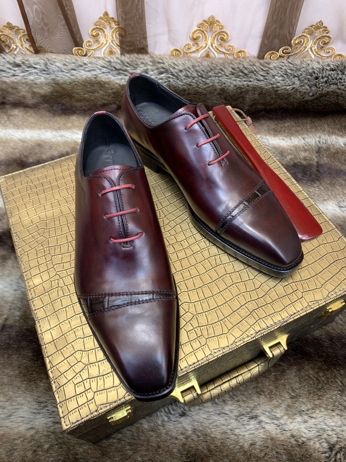 NO:273592,Pure hand-painted coloring】【Imported French cowhide crocodile leather】 Condensing noble quality, perfectly demonstrates the professional and exquisite craftsmanship of shoes, encountering the ingenuity of gentlemen's shoes, perfect shape gallery sublimated and condenses the complex process behind time, ingenious craftsmanship blooms here, formal wear and leisure releases life style, luxury and leisure integrates 38/45,,cowhide19860909纯手工上色】【进口法国牛皮拼鳄鱼皮】凝炼尊贵品质,完美彰显制鞋专业和精湛工艺,邂逅绅士鞋履的匠心溯源 完美形廊升华铸就,凝炼时光背后的复杂工序 匠心工艺于此耀眼绽放 正装及休闲释放生活格调 奢华休闲于一体 38/45,,cowhide,Men's shoes
