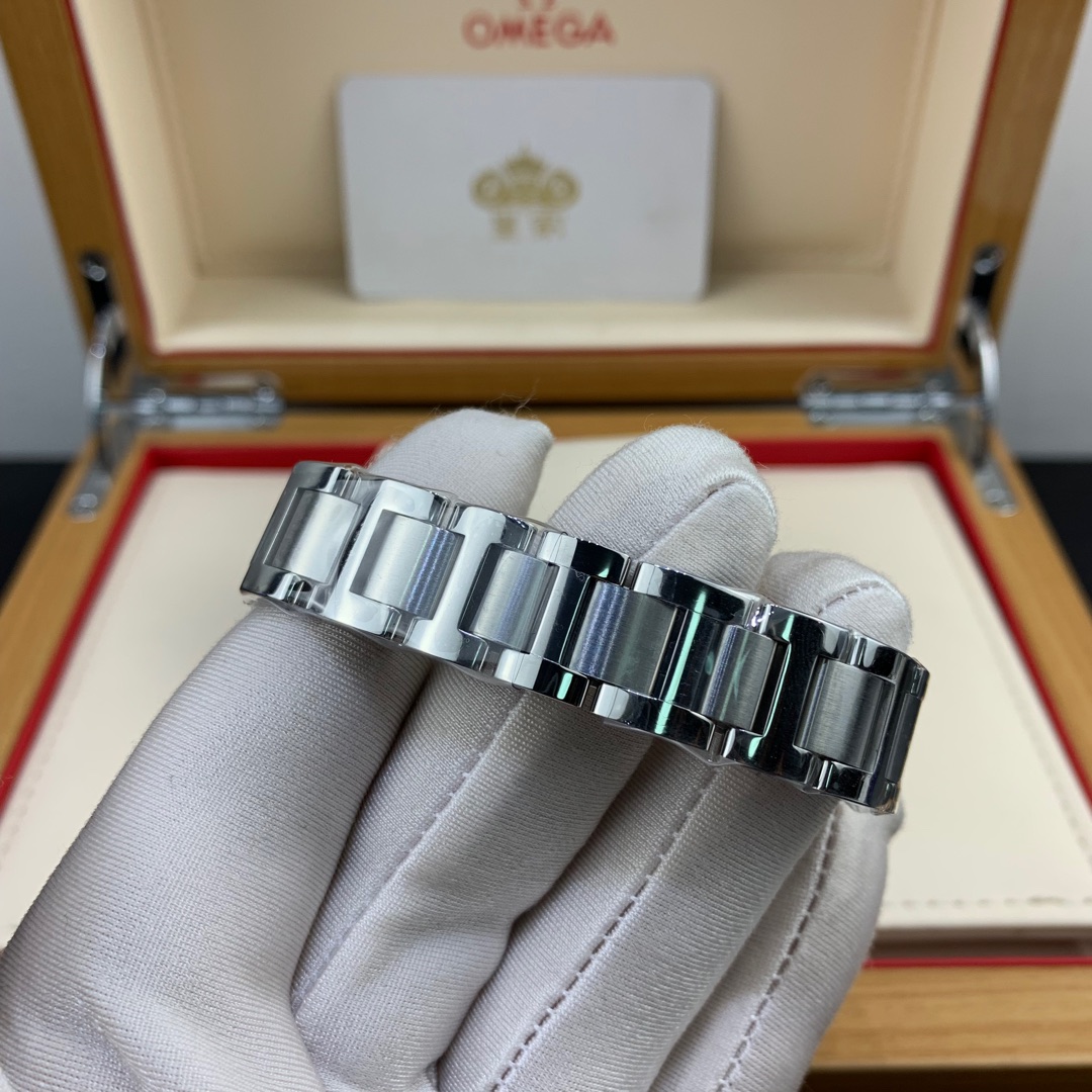 Cartier 皇家 卡地亚蓝气球系列28尺寸女款腕表