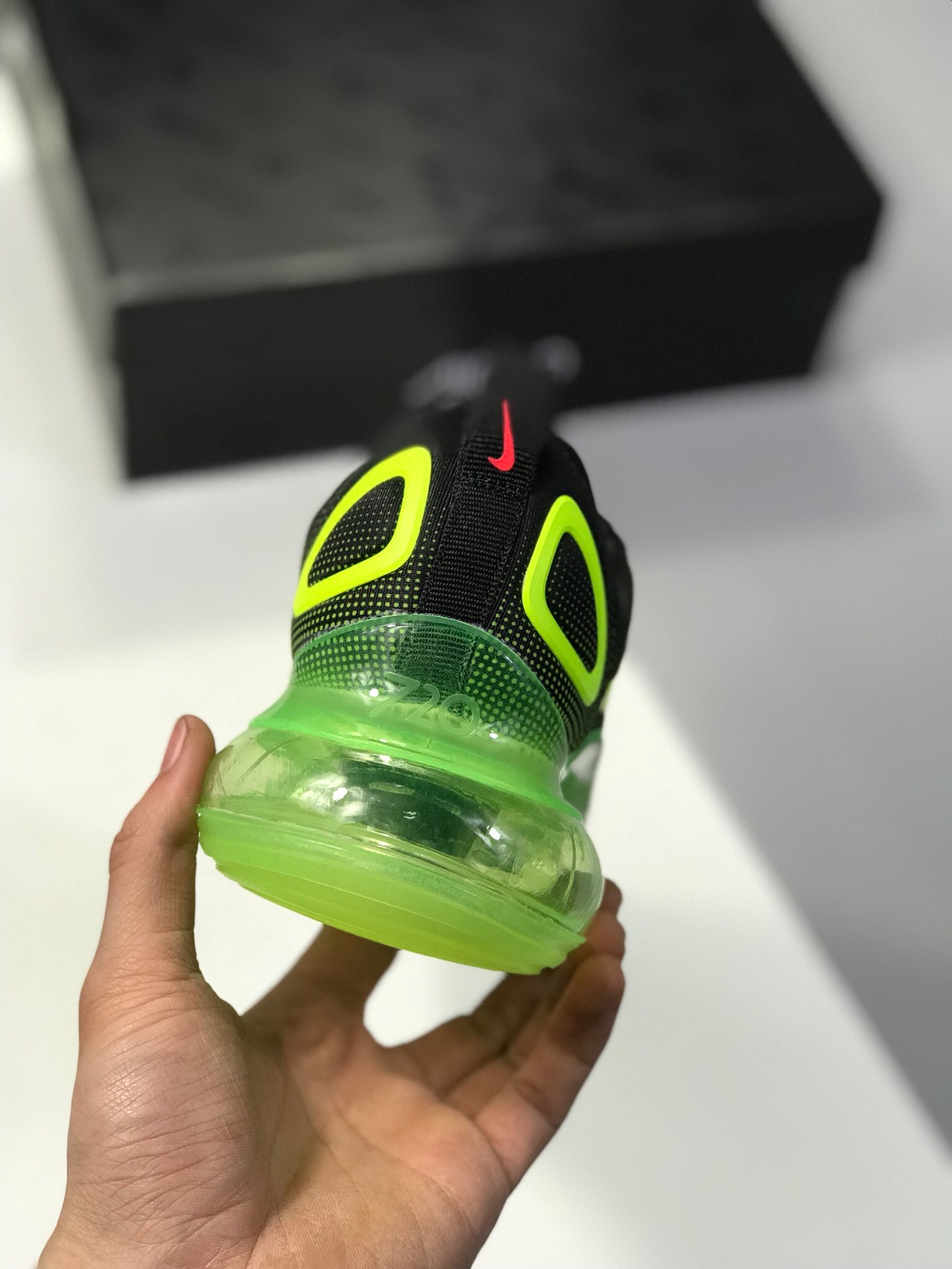 180目前最顶级720 司级小潘底 耐克 Nike Air Max 720 天眼 气垫部分的全新升级 采用全掌一体式设计