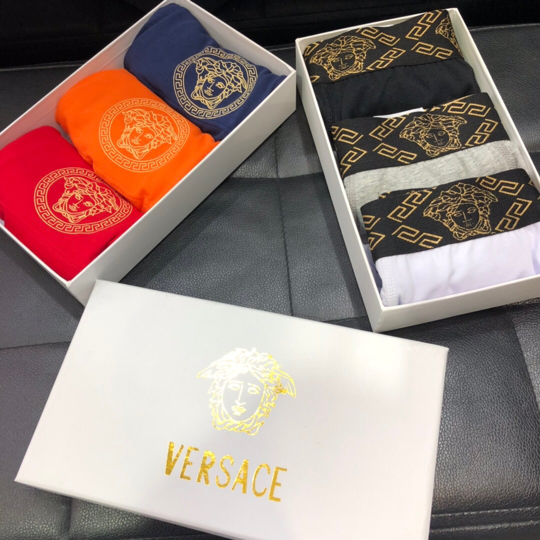 🔥🔥🔥VERSACE （范思哲）专柜同款男士内裤，官网在售。纯棉布面料，柔软舒适亲肤，精准车工剪裁，尺码