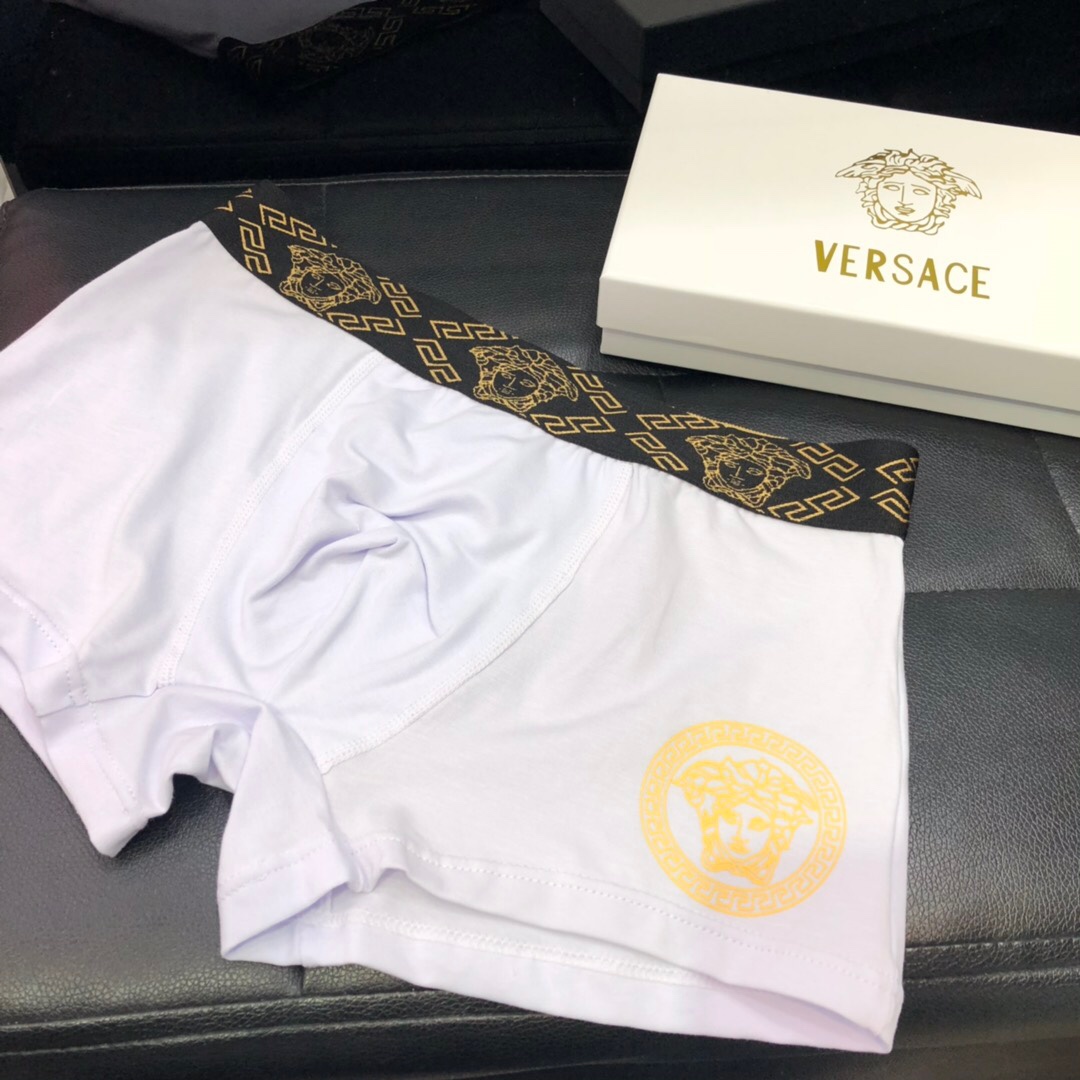 🔥🔥🔥VERSACE （范思哲）专柜同款男士内裤，官网在售。纯棉布面料，柔软舒适亲肤，精准车工剪裁，尺码