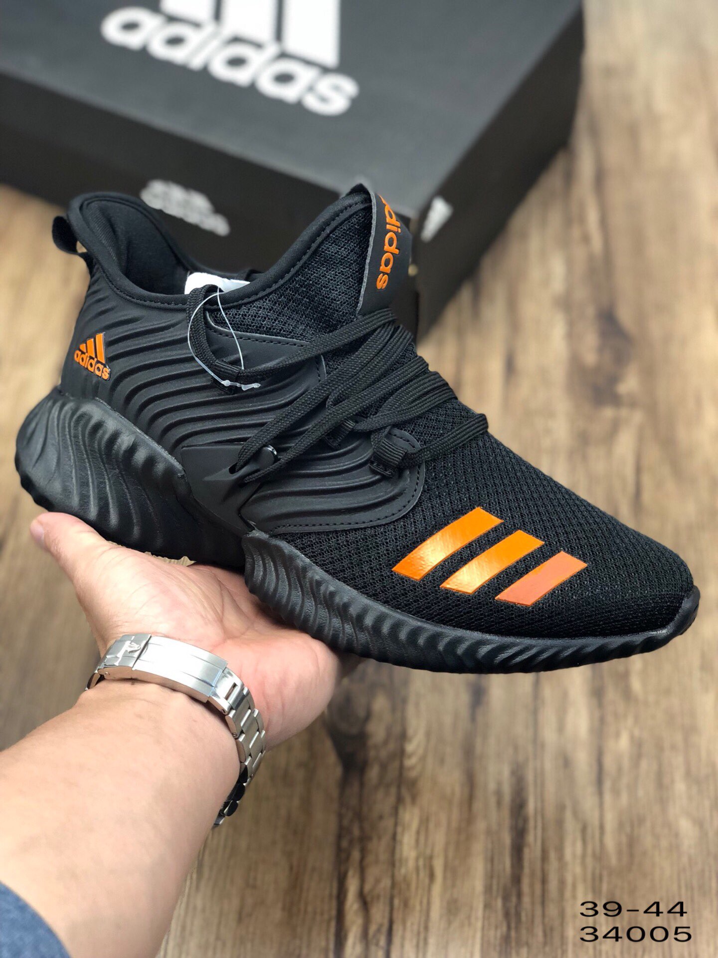 135阿迪达斯 Adidas Alphabounce 阿尔法编织网面透气 马牌橡胶外底耐磨减震极具回弹性 运动跑步鞋