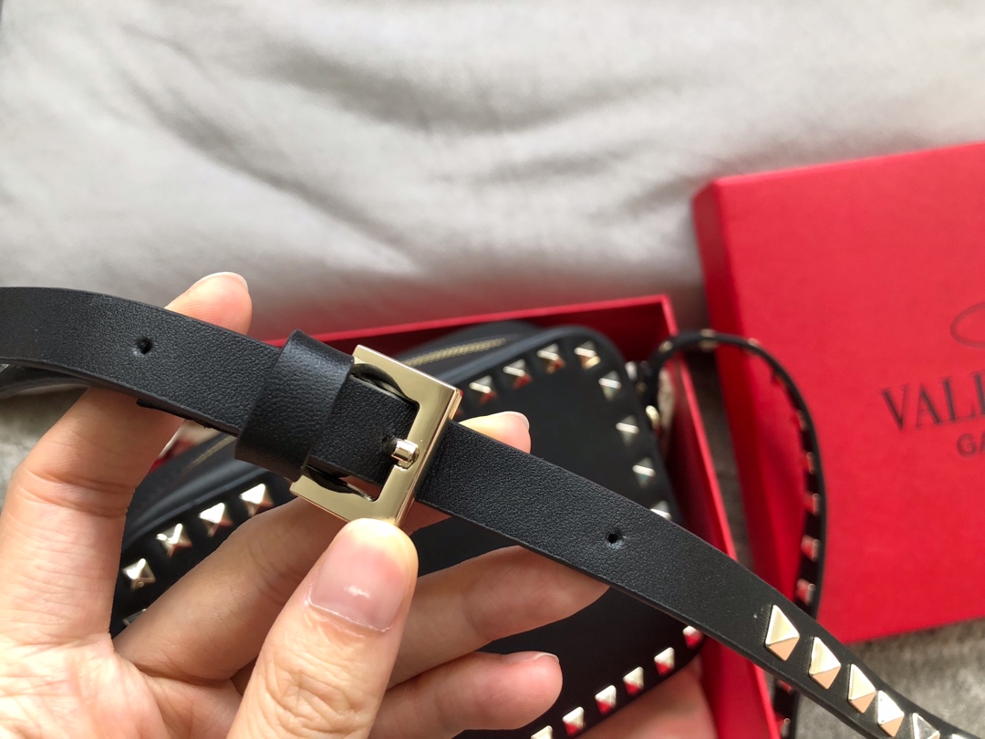 Valentino华伦天奴原版进口牛皮新款相机包00890